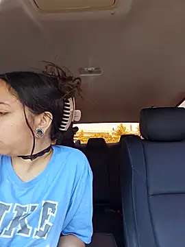 Snapshot of daddysgoodgrl215 chatting on 09-25-25, 05:49 daddysgoodgrl215 online show from 09-25-25, 05:49