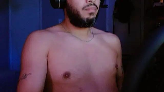 Snapshot of daddysgoodgrl215 chatting on 09-28-25, 12:54 daddysgoodgrl215 online show from 09-28-25, 12:54