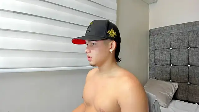 Riky Strong online show from 12-21-25, 03:13