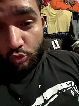 Snapshot of amitsharma7868 chatting on 10-11-25, 04:49 amitsharma7868 online show from 10-11-25, 04:49