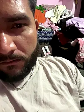 Snapshot of amitsharma7868 chatting on 10-27-25, 04:33 amitsharma7868 online show from 10-27-25, 04:33