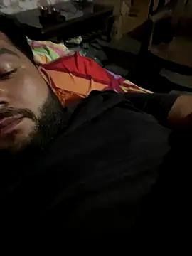 Snapshot of amitsharma7868 chatting on 10-28-25, 04:42 amitsharma7868 online show from 10-28-25, 04:42