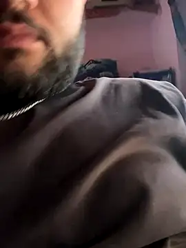 Snapshot of amitsharma7868 chatting on 11-11-25, 07:52 amitsharma7868 online show from 11-11-25, 07:52