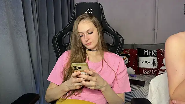 Snapshot of cutemilana_sexwife chatting on 01-19-26, 10:41 cutemilana sexwife online show from 01-19-26, 10:41