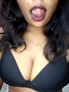 Tamil kavinila online show from 12-20-25, 04:03