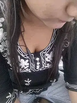 Kavya Rathore online show from 11-20-25, 05:51