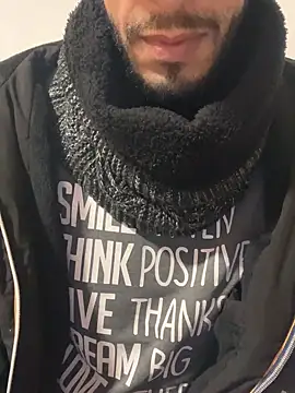 Snapshot of Yasar-Xxxl chatting on 02-04-26, 07:53 Yasar-Xxxl online show from 02-04-26, 07:53