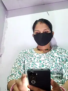 poojam93 online show from 10-08-25, 02:47