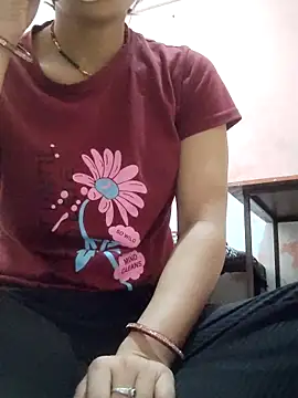 poojam93 online show from 02-11-26, 12:26