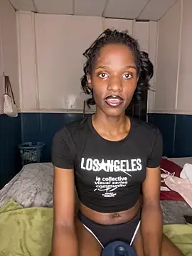 Trans fairy online show from 02-11-26, 05:40