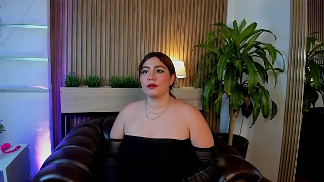 AdelaTaylor online show from 10-11-25, 09:46
