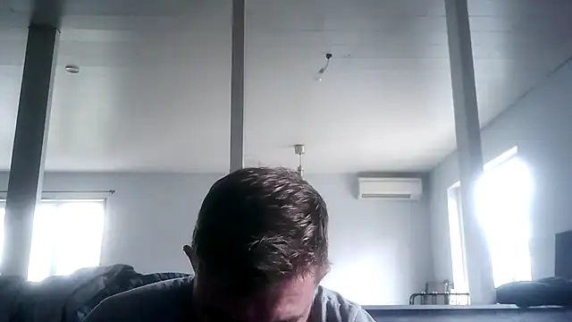 Snapshot of Bikerhot883hd chatting on 11-16-25, 01:39 Bikerhot883hd online show from 11-16-25, 01:39