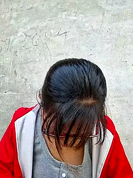 Snapshot of ngocngoc_cute chatting on 10-13-25, 02:00 ngocngoc cute online show from 10-13-25, 02:00