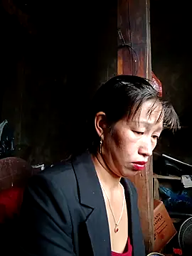 Snapshot of ngocngoc_cute chatting on 10-29-25, 02:03 ngocngoc cute online show from 10-29-25, 02:03