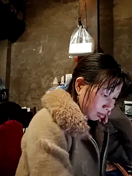 Snapshot of ngocngoc_cute chatting on 11-11-25, 01:33 ngocngoc cute online show from 11-11-25, 01:33