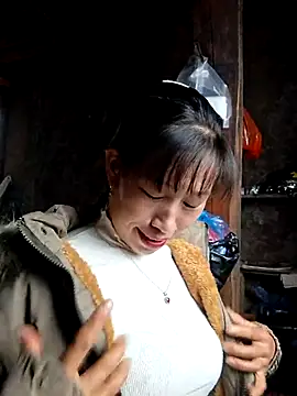 Snapshot of ngocngoc_cute chatting on 11-13-25, 01:59 ngocngoc cute online show from 11-13-25, 01:59