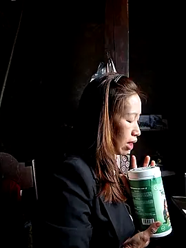 Snapshot of ngocngoc_cute chatting on 11-21-25, 01:37 ngocngoc cute online show from 11-21-25, 01:37