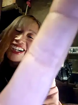 Snapshot of ngocngoc_cute chatting on 11-25-25, 12:49 ngocngoc cute online show from 11-25-25, 12:49