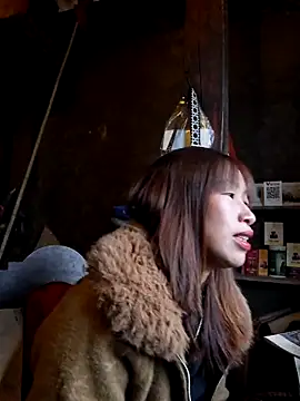 Snapshot of ngocngoc_cute chatting on 12-18-25, 12:06 ngocngoc cute online show from 12-18-25, 12:06