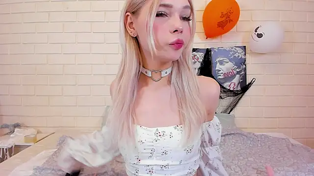 Blondy Fina online show from 11-06-25, 04:46