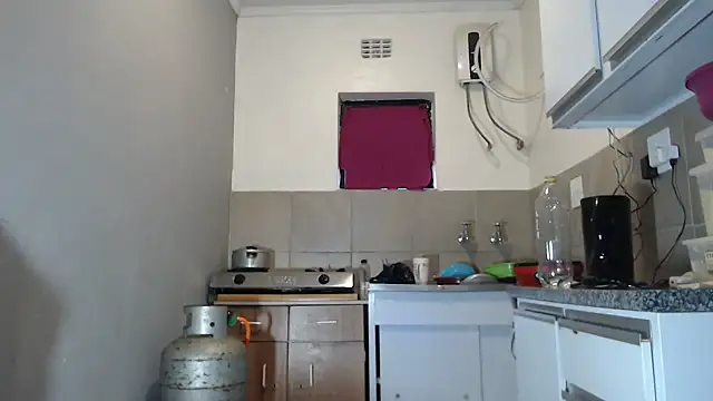 YummySyriaxoxo online show from 11-12-25, 03:29