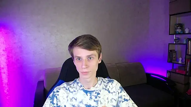 Snapshot of yes_cute_boy_ chatting on 10-16-25, 08:43 yes cute boy  online show from 10-16-25, 08:43