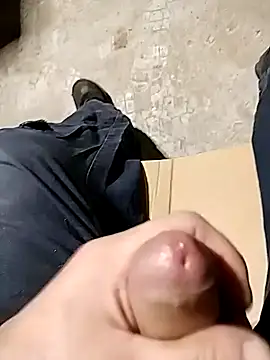 Snapshot of SborraSicula chatting on 09-15-25, 07:41 SborraSicula online show from 09-15-25, 07:41