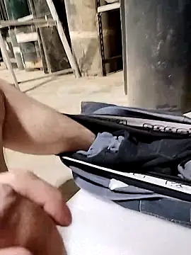 Snapshot of SborraSicula chatting on 10-06-25, 10:23 SborraSicula online show from 10-06-25, 10:23