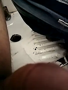 Snapshot of SborraSicula chatting on 10-07-25, 08:55 SborraSicula online show from 10-07-25, 08:55