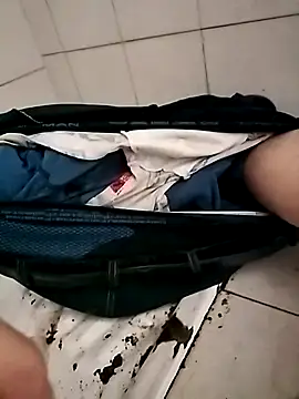 Snapshot of SborraSicula chatting on 10-28-25, 03:25 SborraSicula online show from 10-28-25, 03:25