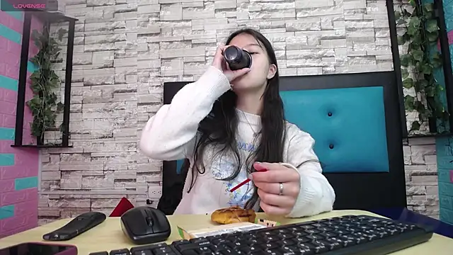 maily can online show from 09-22-25, 12:40