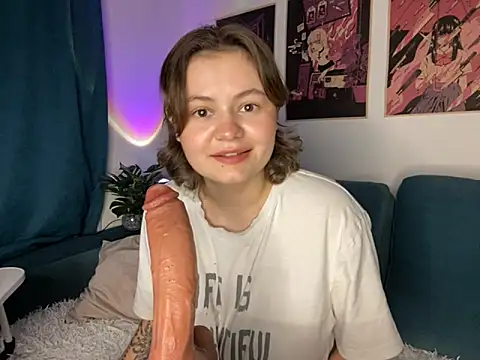 MoonIvy  online show from 09-14-25, 05:12