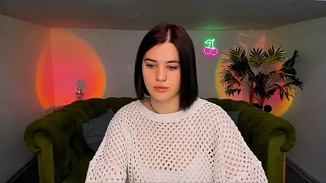 Snapshot of lil_angel_ chatting on 10-26-25, 08:42 lil angel online show from 10-26-25, 08:42