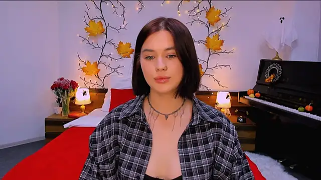 Snapshot of lil_angel_ chatting on 10-29-25, 01:13 lil angel online show from 10-29-25, 01:13