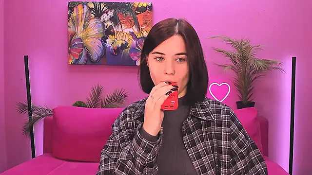 Snapshot of lil_angel_ chatting on 11-19-25, 12:38 lil angel online show from 11-19-25, 12:38