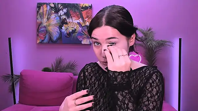 Snapshot of lil_angel_ chatting on 11-22-25, 06:12 lil angel online show from 11-22-25, 06:12