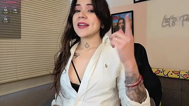 SujannaVarma  online show from 11-22-25, 06:51