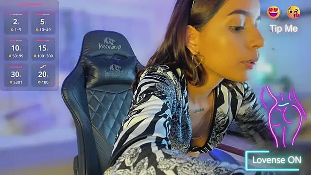 Snapshot of mia_rousse25 chatting on 01-17-26, 02:33 mia rousse25 online show from 01-17-26, 02:33