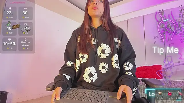 Snapshot of mia_rousse25 chatting on 02-13-26, 04:36 mia rousse25 online show from 02-13-26, 04:36