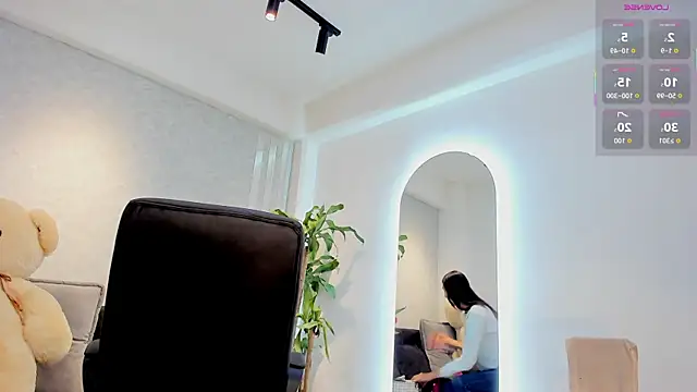 lily cash1 online show from 03-28-26, 12:16