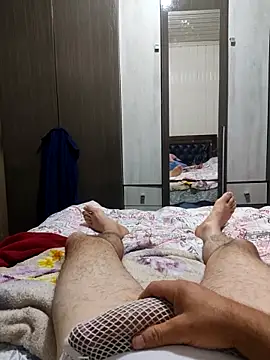 Gustavo198045 online show from 09-30-25, 03:11