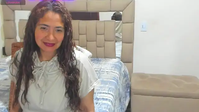 gabrielaponce11 online show from 11-12-25, 12:11