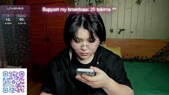 Alisa Monroe online show from 10-16-25, 02:23