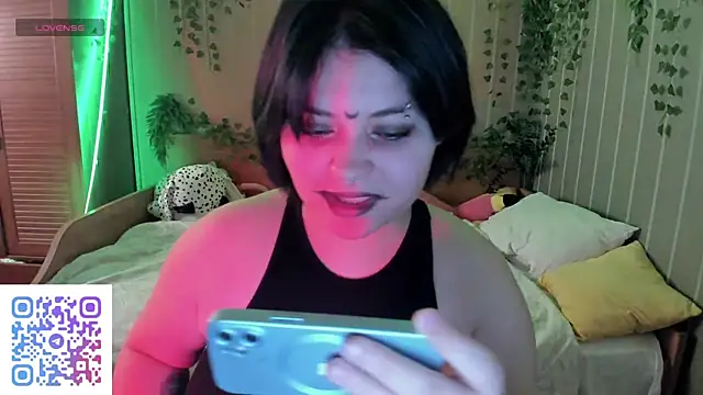 Alisa Monroe online show from 10-28-25, 03:21