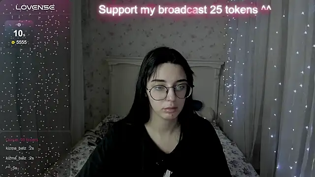 Leia Moreno online show from 10-13-25, 08:42