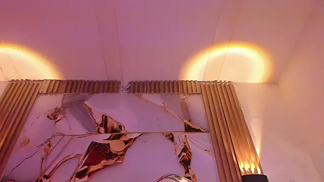 Snapshot of AgathaAtenea chatting on 11-25-25, 06:30 AgathaAtenea online show from 11-25-25, 06:30