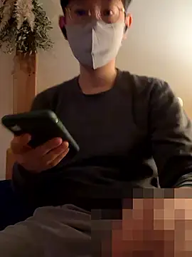 Snapshot of tom19899q chatting on 11-13-25, 04:17 tom19899q online show from 11-13-25, 04:17