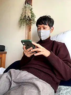 Snapshot of tom19899q chatting on 11-18-25, 11:48 tom19899q online show from 11-18-25, 11:48