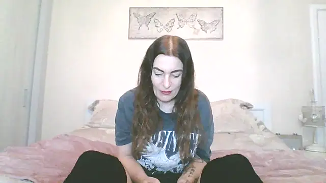 Snapshot of EllaKent chatting on 01-19-26, 03:38 EllaKent online show from 01-19-26, 03:38