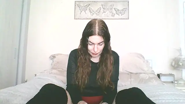 Snapshot of EllaKent chatting on 02-22-26, 10:25 EllaKent online show from 02-22-26, 10:25